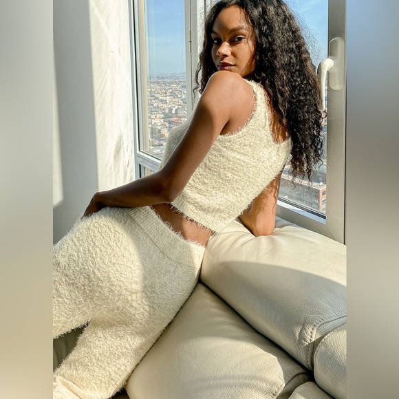 Lulus Set - Cream Fuzzy Cropped Tank & Drawstring Joggers - Picture 5 of 14